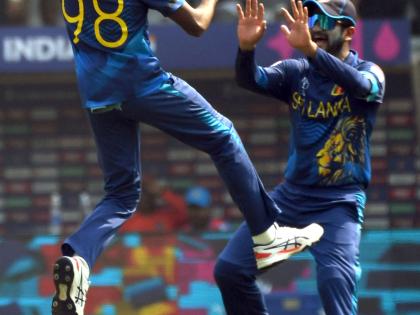 Sri Lanka players wear black-arm bands as a tribute to their renowned fan Abeysekera | Sri Lanka players wear black-arm bands as a tribute to their renowned fan Abeysekera