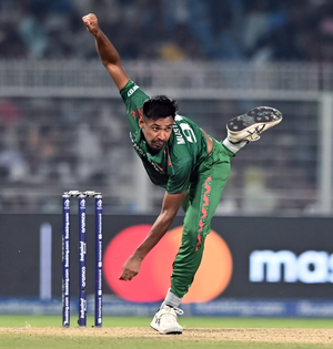 Mustafizur Rahman taken to hospital after blow to head during training session | Mustafizur Rahman taken to hospital after blow to head during training session