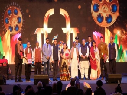 Prem Chopra, Kathak maestro Birju Maharaj among others felicitated at IFFI 2019 closing ceremony | Prem Chopra, Kathak maestro Birju Maharaj among others felicitated at IFFI 2019 closing ceremony