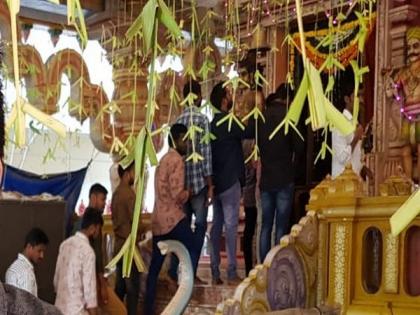 Devotees in Hyderabad throng decked-up temples on Mahashivratri | Devotees in Hyderabad throng decked-up temples on Mahashivratri Devotees in Hyderabad throng decked-up temples on Mahashivratri | Devotees in Hyderabad throng decked-up temples on Mahashivratri