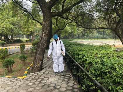 Bird Flu: Delhi Zoo heightens enclosures' care, curtails chicken feed for raptors | Bird Flu: Delhi Zoo heightens enclosures' care, curtails chicken feed for raptors
