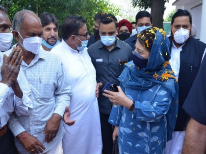 Attempts being made to create wedge between Kashmir, Jammu: Mehbooba Mufti | Attempts being made to create wedge between Kashmir, Jammu: Mehbooba Mufti