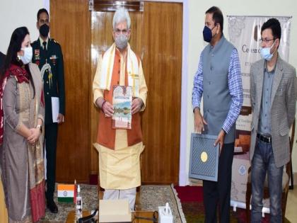 Manoj Sinha launches QR code-based mechanism for certification, labelling of handmade carpets of J-K | Manoj Sinha launches QR code-based mechanism for certification, labelling of handmade carpets of J-K