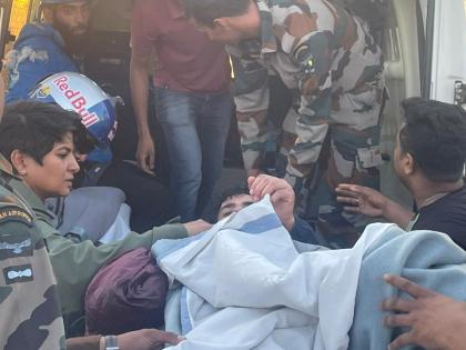 IAF rescues stranded mountaineers in Kashmir | IAF rescues stranded mountaineers in Kashmir