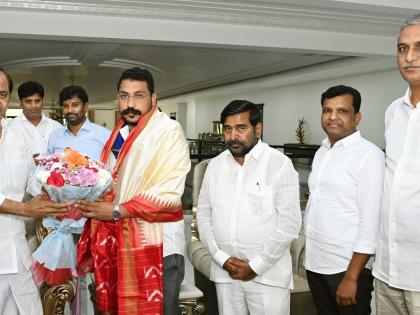 Bhim Army chief meets KCR, lauds Telangana schemes for Dalits | Bhim Army chief meets KCR, lauds Telangana schemes for Dalits Bhim Army chief meets KCR, lauds Telangana schemes for Dalits | Bhim Army chief meets KCR, lauds Telangana schemes for Dalits