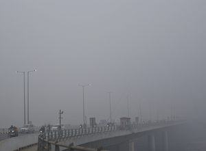 Delhi shivers as minimum in single digits, Jet stream winds intensify 'cold wave' | Delhi shivers as minimum in single digits, Jet stream winds intensify 'cold wave' Delhi shivers as minimum in single digits, Jet stream winds intensify 'cold wave' | Delhi shivers as minimum in single digits, Jet stream winds intensify 'cold wave'