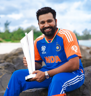 Rohit Sharma's tactical acumen on par with MS Dhoni in white-ball cricket: Ravi Shastri | Rohit Sharma's tactical acumen on par with MS Dhoni in white-ball cricket: Ravi Shastri Rohit Sharma's tactical acumen on par with MS Dhoni in white-ball cricket: Ravi Shastri | Rohit Sharma's tactical acumen on par with MS Dhoni in white-ball cricket: Ravi Shastri