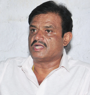 K'taka BJP MLA Munirathna sent to 14-day judicial custody in rape case | K'taka BJP MLA Munirathna sent to 14-day judicial custody in rape case K'taka BJP MLA Munirathna sent to 14-day judicial custody in rape case | K'taka BJP MLA Munirathna sent to 14-day judicial custody in rape case
