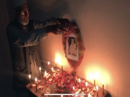 Candlelight vigil held against killing of teacher by terrorists in J-K's Kulgam | Candlelight vigil held against killing of teacher by terrorists in J-K's Kulgam