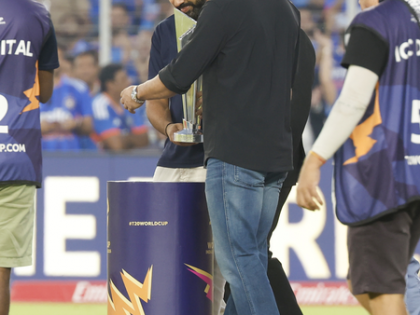 T20 WC: Ahmedabad crowd roars in delight as Rohit and Dhoni bring out trophy | T20 WC: Ahmedabad crowd roars in delight as Rohit and Dhoni bring out trophy