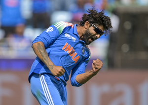 Champions Trophy: Kohli hugs Jadeja after spell, fans speculate all-rounder’s retirement | Champions Trophy: Kohli hugs Jadeja after spell, fans speculate all-rounder’s retirement