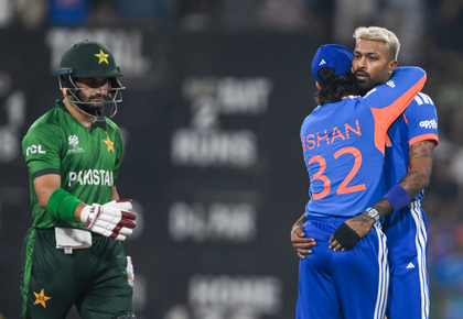 The game was out of Pakistan's reach once India reached 175: Waqar Younis | The game was out of Pakistan's reach once India reached 175: Waqar Younis