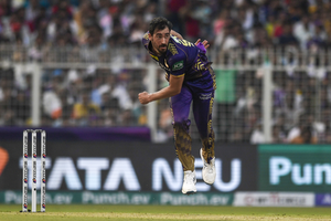 IPL 2024: Mitchell Starc’s three-fer, Phil Salt’s 89 not out propel KKR’s eight-wicket thrashing of LSG | IPL 2024: Mitchell Starc’s three-fer, Phil Salt’s 89 not out propel KKR’s eight-wicket thrashing of LSG