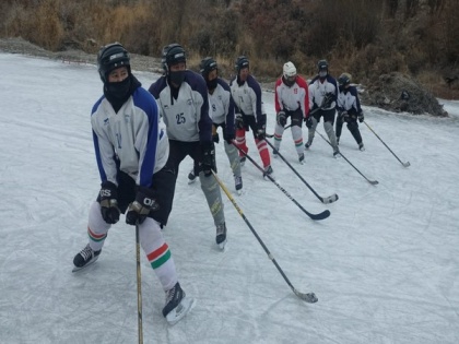 ITBP personnel gear up for Ice Hockey championships in Leh | ITBP personnel gear up for Ice Hockey championships in Leh