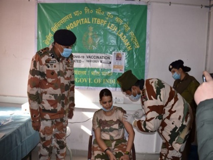 Women doctors among 20 ITBP medical officers deployed in forward areas get COVID-19 vaccine shot | Women doctors among 20 ITBP medical officers deployed in forward areas get COVID-19 vaccine shot