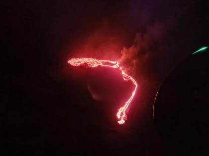 Volcano in southwestern Iceland erupts, flight warning issued | Volcano in southwestern Iceland erupts, flight warning issued