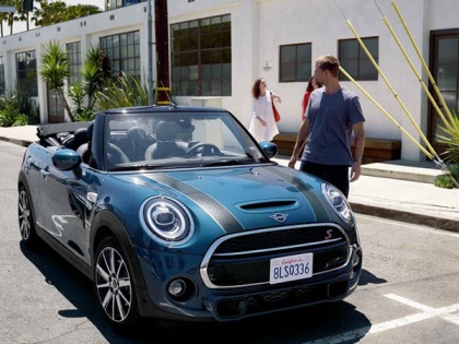 Live Unfiltered. The new MINI Convertible Sidewalk Edition launched in India | Live Unfiltered. The new MINI Convertible Sidewalk Edition launched in India