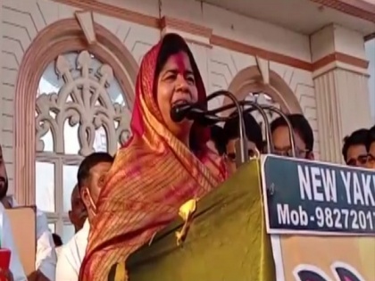 Imarti Devi hits back at 'lucche lafangey' Kamal Nath, says Cong won't return to power in MP | Imarti Devi hits back at 'lucche lafangey' Kamal Nath, says Cong won't return to power in MP