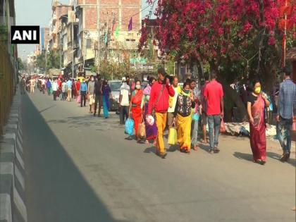 People throng Imphal markets to buy essential items | People throng Imphal markets to buy essential items People throng Imphal markets to buy essential items | People throng Imphal markets to buy essential items