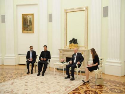 Pak PM Imran Khan meets Putin amid Russia's military operations in Ukraine | Pak PM Imran Khan meets Putin amid Russia's military operations in Ukraine Pak PM Imran Khan meets Putin amid Russia's military operations in Ukraine | Pak PM Imran Khan meets Putin amid Russia's military operations in Ukraine