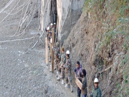 Uttarakhand glacier burst: ITBP rescues all 16 people trapped in Tapovan tunnel | Uttarakhand glacier burst: ITBP rescues all 16 people trapped in Tapovan tunnel