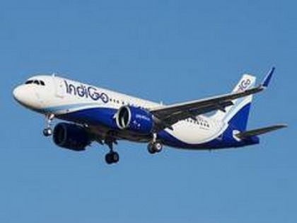 IndiGo hands over passenger to security at Kolkata airport for not wearing mask on flight | IndiGo hands over passenger to security at Kolkata airport for not wearing mask on flight
