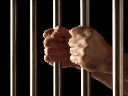 Pakistani doctor jailed for 18 years in US for attempting to help Daesh | Pakistani doctor jailed for 18 years in US for attempting to help Daesh Pakistani doctor jailed for 18 years in US for attempting to help Daesh | Pakistani doctor jailed for 18 years in US for attempting to help Daesh