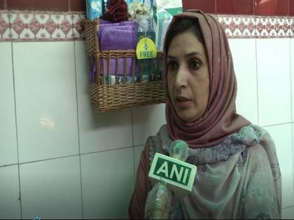 Kashmiri woman provides sanitary kits in ladies washrooms | Kashmiri woman provides sanitary kits in ladies washrooms Kashmiri woman provides sanitary kits in ladies washrooms | Kashmiri woman provides sanitary kits in ladies washrooms