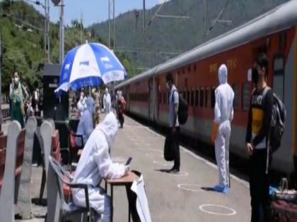 Over 50K stranded residents brought back: J-K administration | Over 50K stranded residents brought back: J-K administration Over 50K stranded residents brought back: J-K administration | Over 50K stranded residents brought back: J-K administration