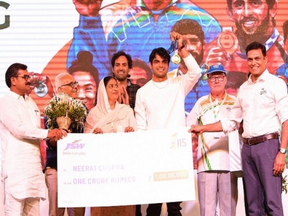 JSW Group felicitates Tokyo Olympics medallists, Neeraj Chopra says his gold medal is the start of 'global success' | JSW Group felicitates Tokyo Olympics medallists, Neeraj Chopra says his gold medal is the start of 'global success'