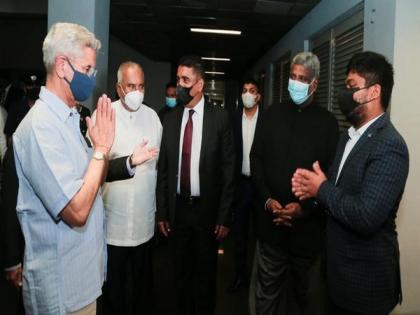 In extraordinary gesture, four Sri Lankan ministers receive EAM Jaishankar at airport | In extraordinary gesture, four Sri Lankan ministers receive EAM Jaishankar at airport