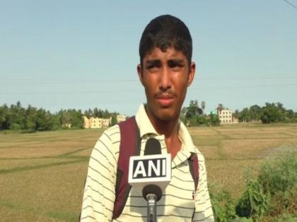 Odisha labourer, who cycled from Maharashtra to reach native Jajpur, discharged after quarantine | Odisha labourer, who cycled from Maharashtra to reach native Jajpur, discharged after quarantine Odisha labourer, who cycled from Maharashtra to reach native Jajpur, discharged after quarantine | Odisha labourer, who cycled from Maharashtra to reach native Jajpur, discharged after quarantine