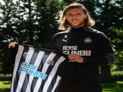 Newcastle United sign Irish midfielder Jeff Hendrick on 4-year deal | Newcastle United sign Irish midfielder Jeff Hendrick on 4-year deal