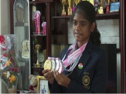 Tamil Nadu girl wins gold medal in World Deaf Youth Badminton Championship | Tamil Nadu girl wins gold medal in World Deaf Youth Badminton Championship