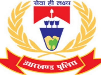 Evening walkers booked, action against shops violating lockdown in Ranchi | Evening walkers booked, action against shops violating lockdown in Ranchi Evening walkers booked, action against shops violating lockdown in Ranchi | Evening walkers booked, action against shops violating lockdown in Ranchi