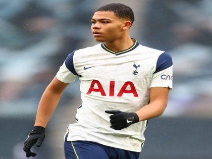 Dane Scarlett signs professional contract with Tottenham | Dane Scarlett signs professional contract with Tottenham
