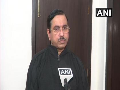 Utterly irresponsible: Pralhad Joshi slams Tharoor for suggesting cancellation of Republic Day festivities | Utterly irresponsible: Pralhad Joshi slams Tharoor for suggesting cancellation of Republic Day festivities