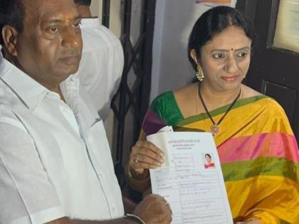 KCR's niece is Congress ticket aspirant from Karimnagar | KCR's niece is Congress ticket aspirant from Karimnagar KCR's niece is Congress ticket aspirant from Karimnagar | KCR's niece is Congress ticket aspirant from Karimnagar