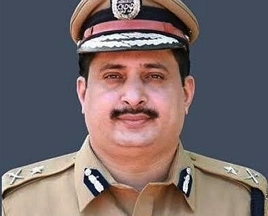 Kerala IG arrested by Crime Branch for links with fake antique dealer released on bail | Kerala IG arrested by Crime Branch for links with fake antique dealer released on bail Kerala IG arrested by Crime Branch for links with fake antique dealer released on bail | Kerala IG arrested by Crime Branch for links with fake antique dealer released on bail
