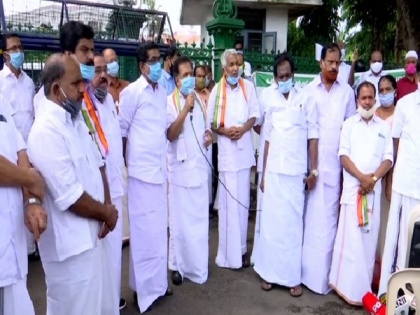 UDF stages protest over Kerala govt's decision to charge NRIs for institutional quarantine | UDF stages protest over Kerala govt's decision to charge NRIs for institutional quarantine