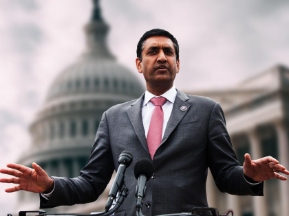 Indian-American Ro Khanna awarded for best workplace environment in Congress | Indian-American Ro Khanna awarded for best workplace environment in Congress Indian-American Ro Khanna awarded for best workplace environment in Congress | Indian-American Ro Khanna awarded for best workplace environment in Congress