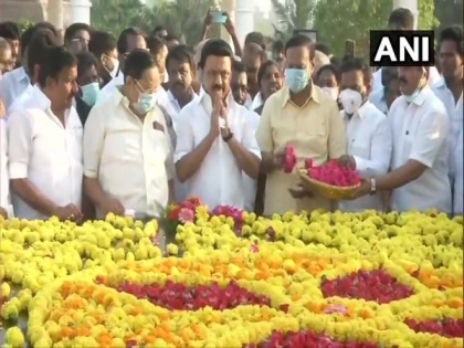 MK Stalin pays floral tribute to former chief ministers M Karunanidhi, CN Annadurai | MK Stalin pays floral tribute to former chief ministers M Karunanidhi, CN Annadurai