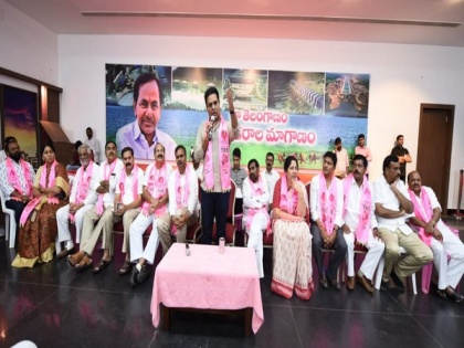 People gave the right answer to opposition parties in Huzurnagar bypoll: KT Rama Rao | People gave the right answer to opposition parties in Huzurnagar bypoll: KT Rama Rao