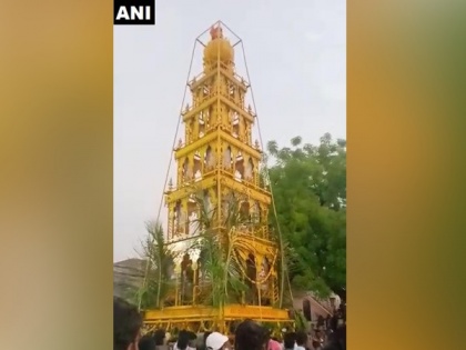 Defying lockdown, hundreds attend temple event in Kalaburagi | Defying lockdown, hundreds attend temple event in Kalaburagi