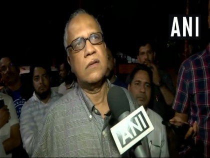 Goa: Congress leader Digambar Kamat thanks bakers' association for withdrawing bread price hike | Goa: Congress leader Digambar Kamat thanks bakers' association for withdrawing bread price hike