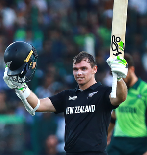 Champions Trophy: Centuries from Latham, Young propel New Zealand to 320/5 vs Pakistan | Champions Trophy: Centuries from Latham, Young propel New Zealand to 320/5 vs Pakistan