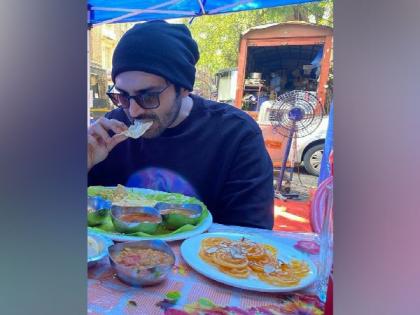 Kartik Aaryan wonders 'how much he eats' after seeing his fan edits | Kartik Aaryan wonders 'how much he eats' after seeing his fan edits Kartik Aaryan wonders 'how much he eats' after seeing his fan edits | Kartik Aaryan wonders 'how much he eats' after seeing his fan edits