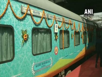 On maiden run, Kashi Mahakal Express receives 'overwhelming' response from public | On maiden run, Kashi Mahakal Express receives 'overwhelming' response from public On maiden run, Kashi Mahakal Express receives 'overwhelming' response from public | On maiden run, Kashi Mahakal Express receives 'overwhelming' response from public