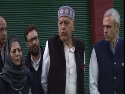 Farooq Abdullah announces J-K Parties' Alliance, says Our battle is constitutional | Farooq Abdullah announces J-K Parties' Alliance, says Our battle is constitutional