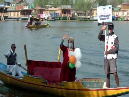 J-K Police organises 'Jashn-E-Dal' festival to boost water sports activities, tourism in Valley | J-K Police organises 'Jashn-E-Dal' festival to boost water sports activities, tourism in Valley
